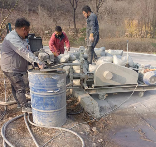 铁西路面下沉注浆